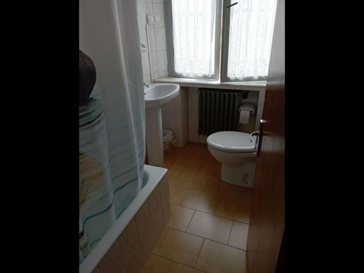 Room In Lodge - Double And Single Room - Pension Oria 2 Луарка Екстер'єр фото